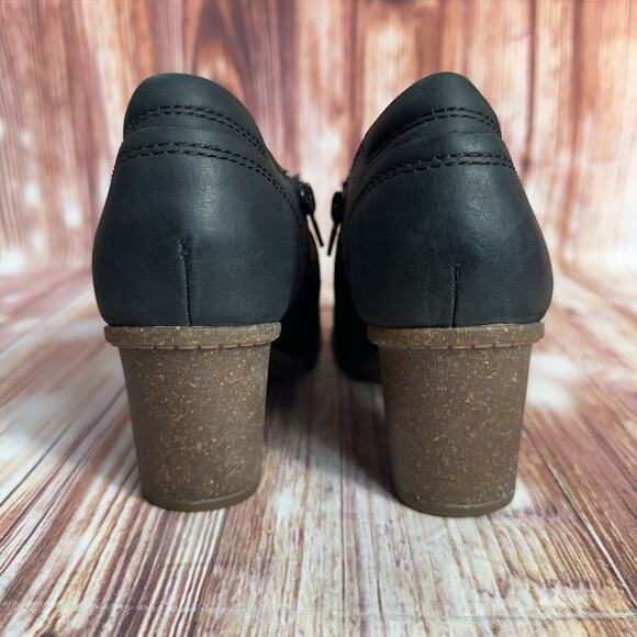 Clarks SASHLIN ALETA Sz 8 Black Leather Zip Booties Ankle Block Heel Boots Shoes - Picture 4 of 10